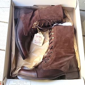 NIB Diesel boots